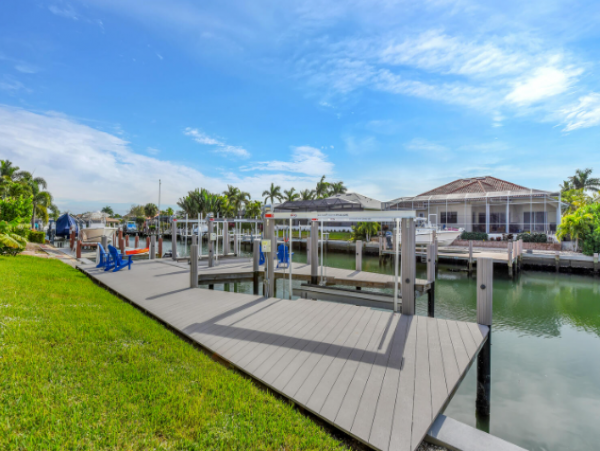 Luxurious Waterfront Retreat on Marco Island 5 Bedroom Home & Heated Pool