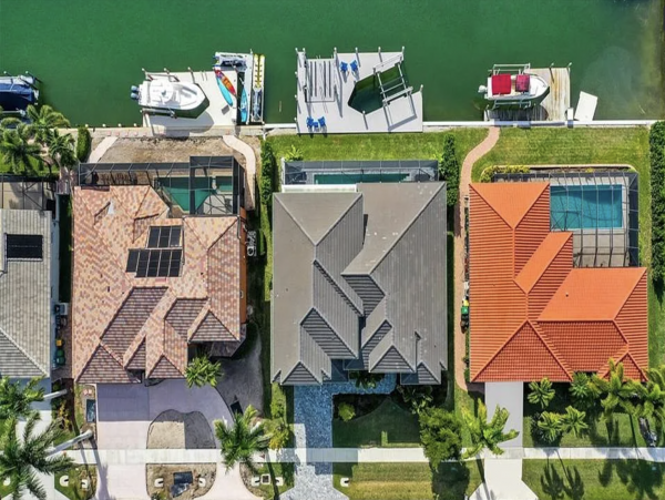 Luxurious Waterfront Retreat on Marco Island 5 Bedroom Home & Heated Pool