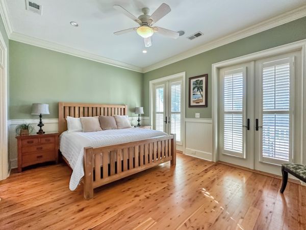 Isle of Palms Vacation Home Six Bedroom Walk to Beach