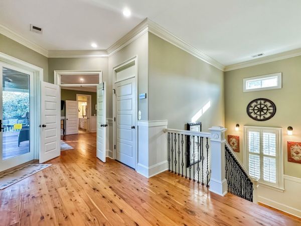 Isle of Palms Vacation Home Six Bedroom Walk to Beach