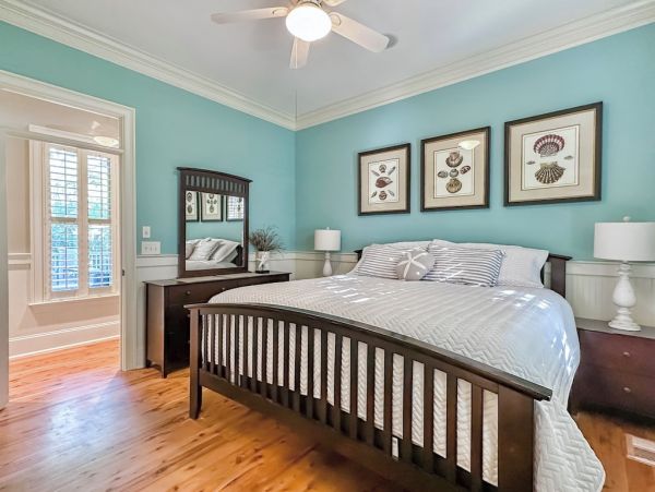 Isle of Palms Vacation Home Six Bedroom Walk to Beach