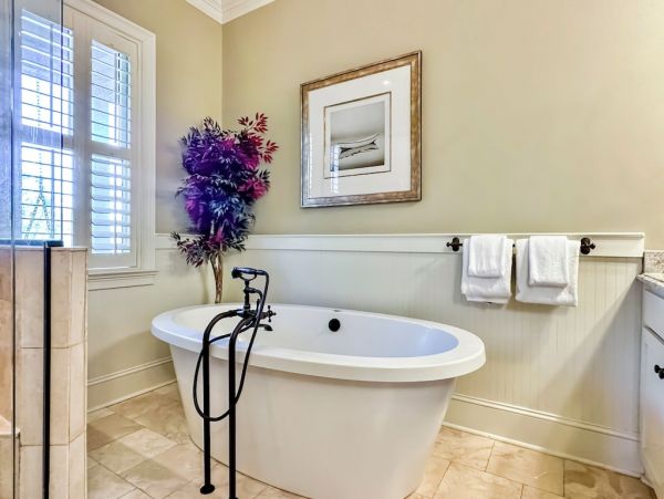 Isle of Palms Vacation Home Six Bedroom Walk to Beach