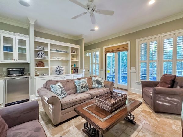 Isle of Palms Vacation Home Six Bedroom Walk to Beach