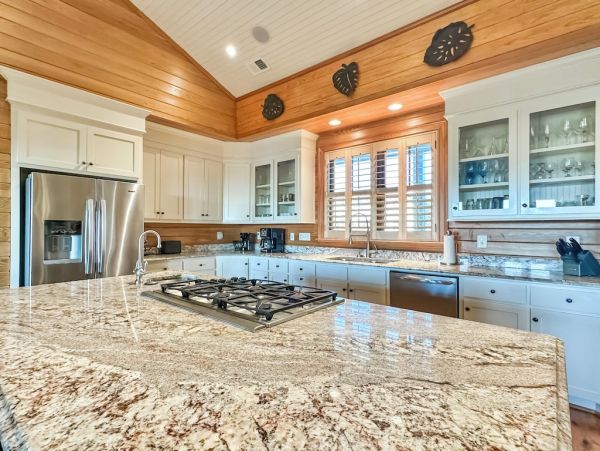 Isle of Palms Vacation Home Six Bedroom Walk to Beach
