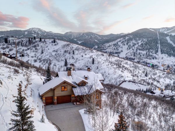 Luxury Vacation Home in Park City Sleeps 15 Guests