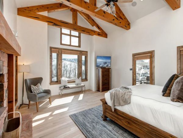 Luxury Vacation Home in Park City Sleeps 15 Guests