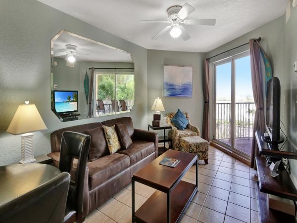Beach From Vacation Condo 2 Bedroom in Treasure Island