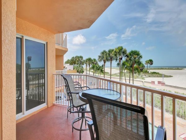 Beach From Vacation Condo 2 Bedroom in Treasure Island