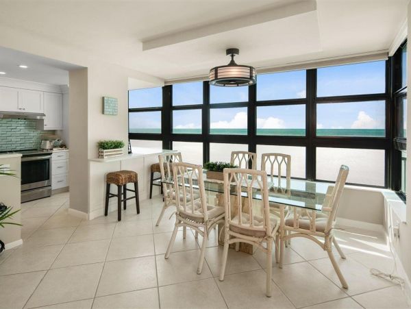 Lovely Condo with Full Ocean Views in Marco Island
