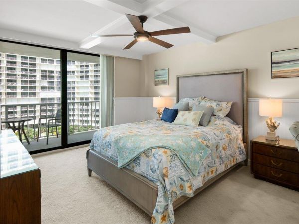Lovely Condo with Full Ocean Views in Marco Island