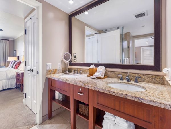 Kaanapali 4BR/4BA Combines Two Premier Beachfront Suites