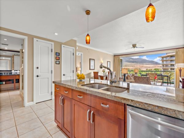 Kaanapali 4BR/4BA Combines Two Premier Beachfront Suites