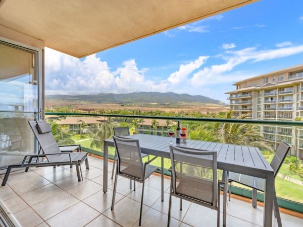 Kaanapali 4BR/4BA Combines Two Premier Beachfront Suites