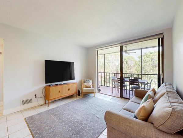 Charming Condo in Longboat Key Located on the Beach