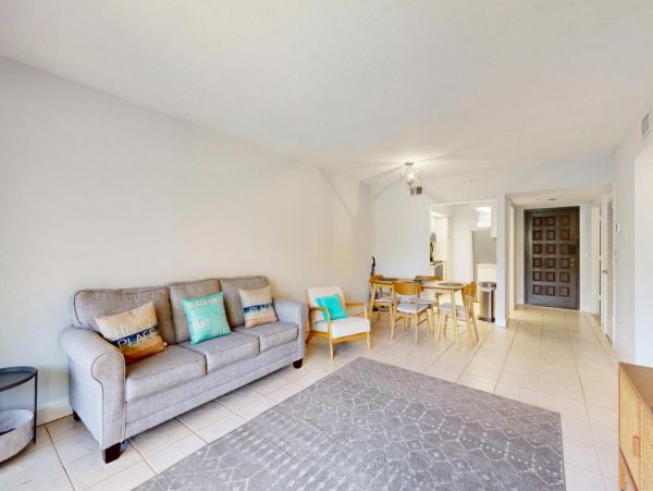 Charming Condo in Longboat Key Located on the Beach