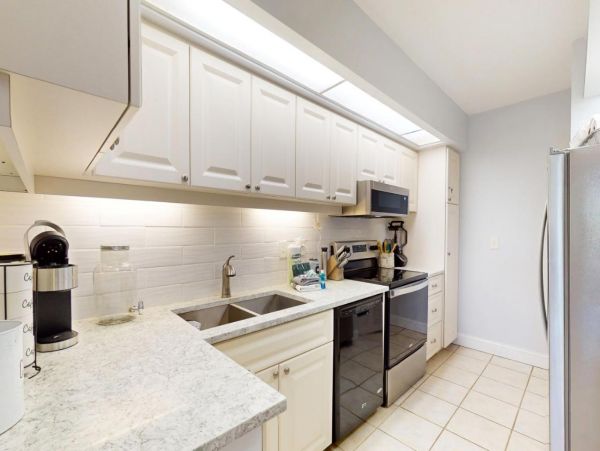Charming Condo in Longboat Key Located on the Beach