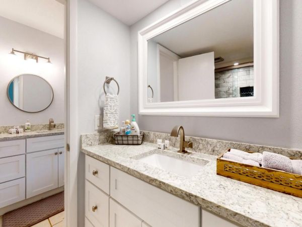 Charming Condo in Longboat Key Located on the Beach