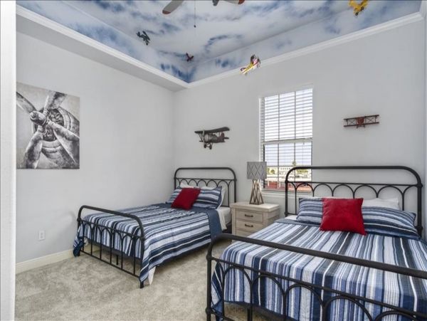 Beachfront 4BR/2.5BA Condo in Treasure Island Sleeps 10 Guests