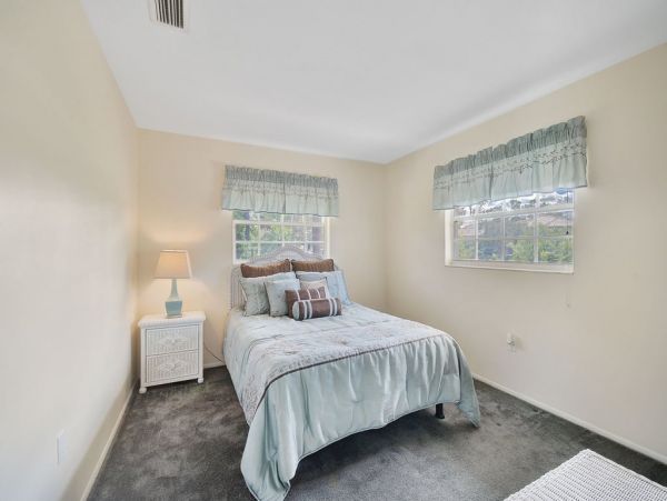 Lovely 3 Vacation Rental with Canal View in Siesta Key