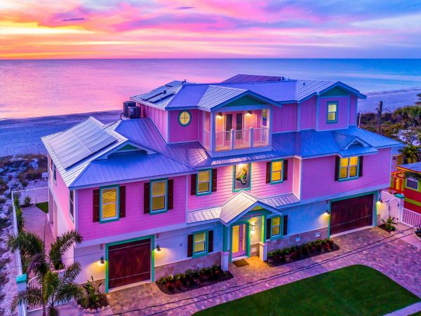 Gulf Front Upscale Four Bedroom Vacation Home in Holmes Beach