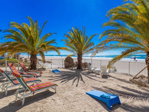 Gulf Front Upscale Four Bedroom Vacation Home in Holmes Beach