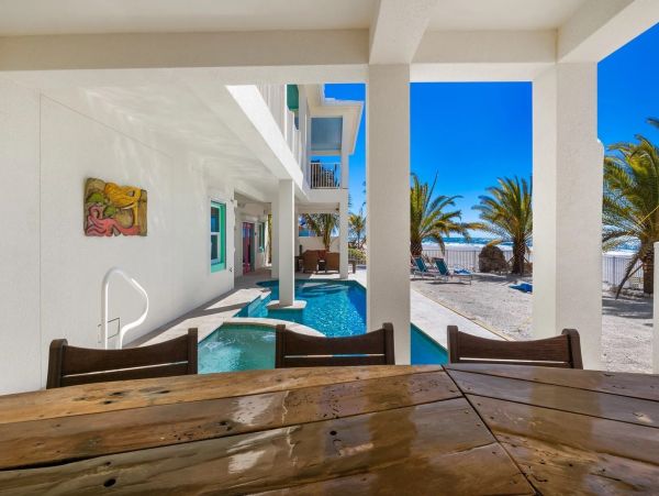 Gulf Front Upscale Four Bedroom Vacation Home in Holmes Beach