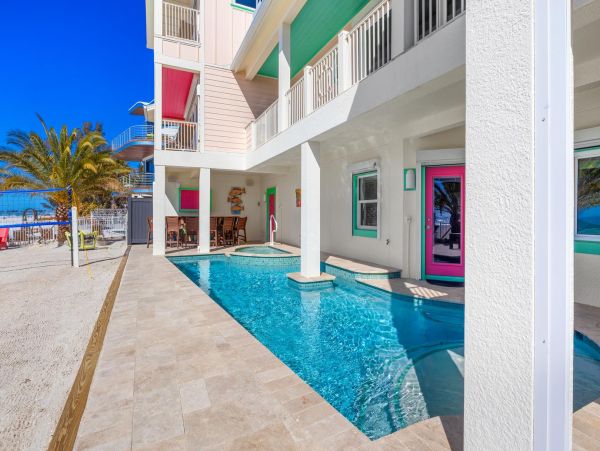 Gulf Front Upscale Four Bedroom Vacation Home in Holmes Beach