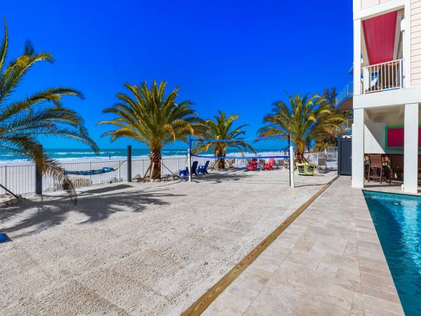 Gulf Front Upscale Four Bedroom Vacation Home in Holmes Beach