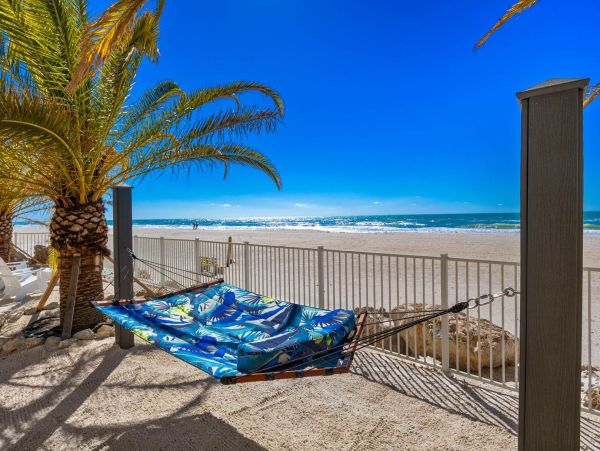 Gulf Front Upscale Four Bedroom Vacation Home in Holmes Beach