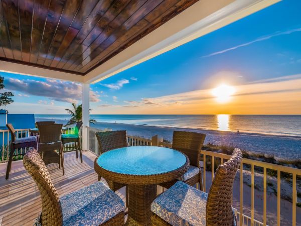 Gulf Front Upscale Four Bedroom Vacation Home in Holmes Beach