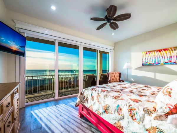 Gulf Front Upscale Four Bedroom Vacation Home in Holmes Beach