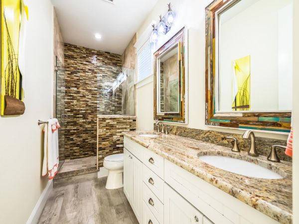 Gulf Front Upscale Four Bedroom Vacation Home in Holmes Beach