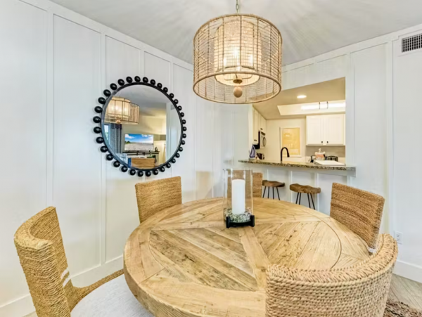 Holmes Beach Vacation Condo with Beach Access & Tennis Court