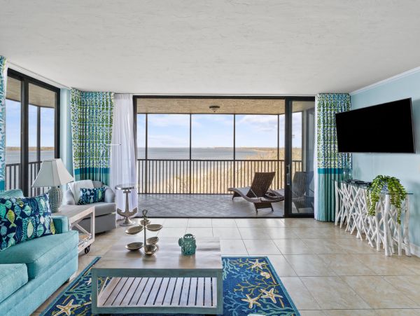 Punta Rassa Peninsula Vacation Condo Two Bedroom
