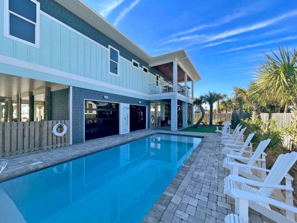 Five Bedroom  Gulf View Vacation Rental Home in Pensacola Beach