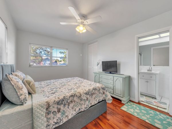 Lovely Clearwater 2 Bedroom Vacation Home