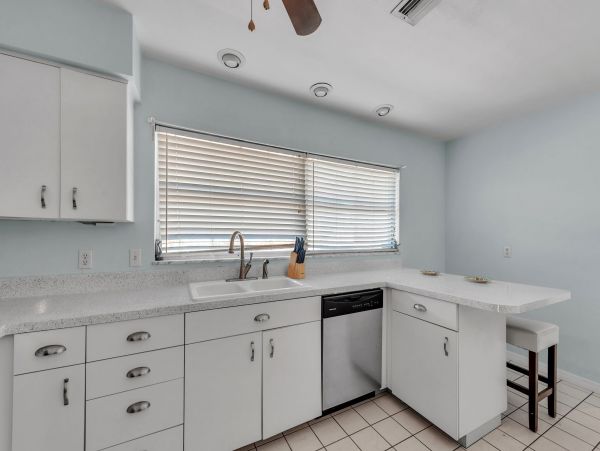 Lovely Clearwater 2 Bedroom Vacation Home