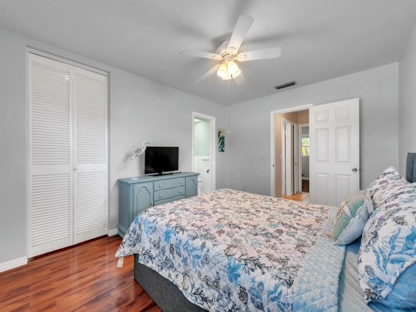 Lovely Clearwater 2 Bedroom Vacation Home