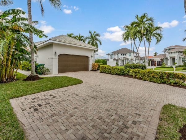 Marco Island Canal Front Three Bedroom Vacation Rental with Caged Pool