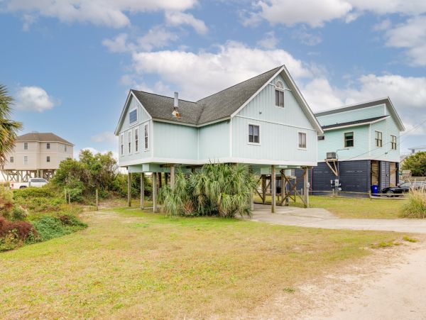 Oceanfront Four Bedroom Vacation Rental in Folly Beach