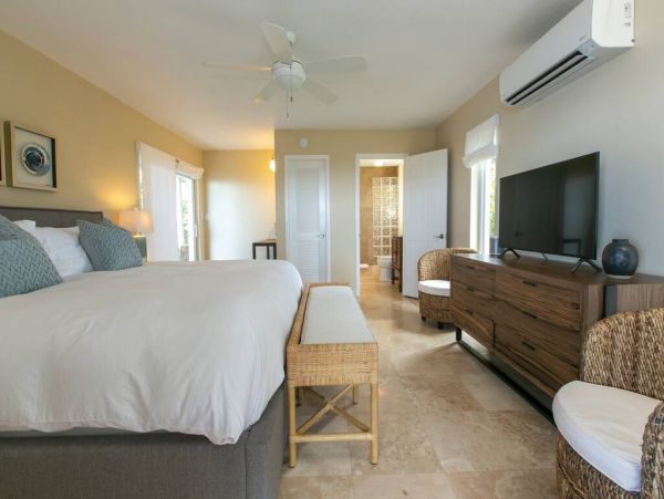 Caribbean Rental with 7 Bedrooms and Great Views