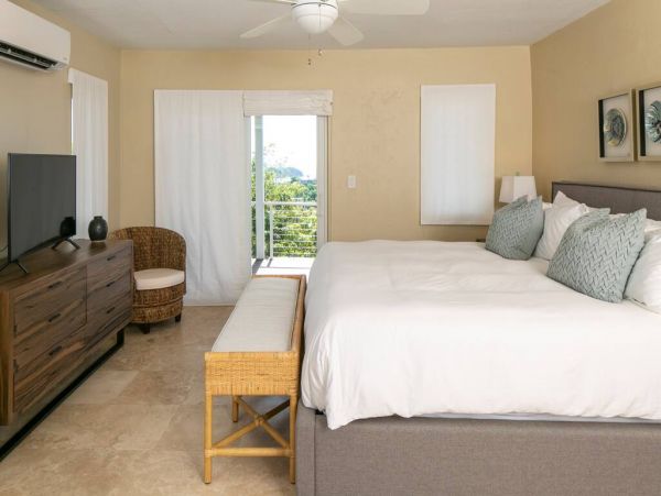 Caribbean Rental with 7 Bedrooms and Great Views