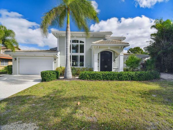 Sarasota Canal Front Vacation Home Four Bedroom