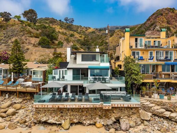 Stunning Views Malibu Vacation Home Sleeps 10 Guests