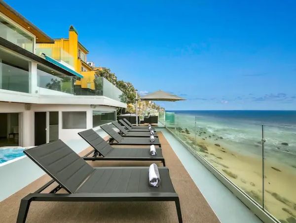 Stunning Views Malibu Vacation Home Sleeps 10 Guests