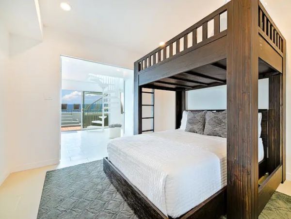 Stunning Views Malibu Vacation Home Sleeps 10 Guests