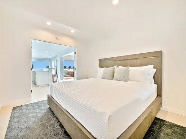 Stunning Views Malibu Vacation Home Sleeps 10 Guests