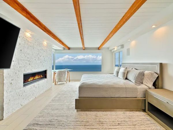 Stunning Views Malibu Vacation Home Sleeps 10 Guests