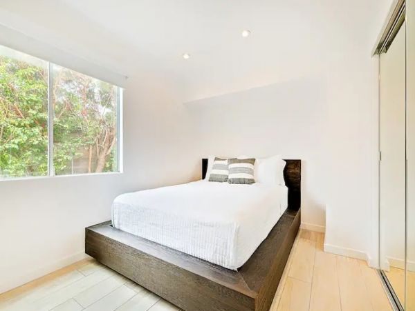 Stunning Views Malibu Vacation Home Sleeps 10 Guests