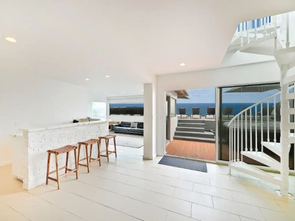 Stunning Views Malibu Vacation Home Sleeps 10 Guests